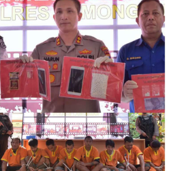 Ungkap Kasus Narkoba , Polres Lamongan Amankan 9 Tersangka.