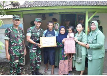 Dandim 0811/Tuban Bersama Istri Jenguk Bayi Gizi Buruk