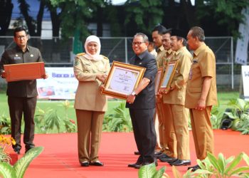 Penghargaan Pembina K3 Tahun 2020 di Terima Bupati Tuban.