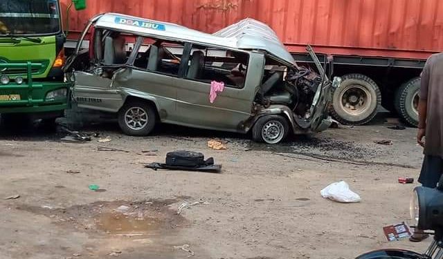 Tabrakan Maut Tewaskan Balita dan 2 Orang Dewasa.