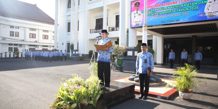 Bupati : Perusahaan di Tuban Wajib Serap Tenaga Lokal Menjadi Tenaga Kerja.