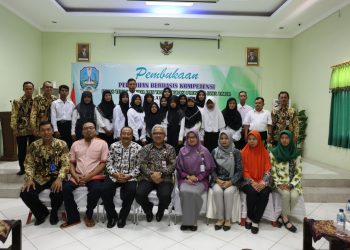 BUKA PELATIHAN BERBASIS KOMPETENSI KADISNAKERTRANS JATIM : SEMUA ORANG HARUS MENJADI PROFESIONAL