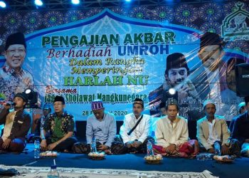 Setiajit Hadir dan Berikan Hadiah Umrah di Acara Pengajian Akbar Harlah NU