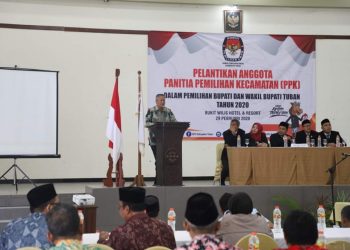 100 PPK Pilkada Kabupaten Tuban 2020 Dilantik Ketua KPU.