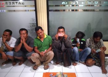 Saat Asyik Main Judi Kyu-kyu dan Dadu , Di Cokok Team Marong Polres Tuban.