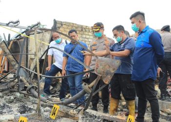 Labfor Polda Jatim Turun ke Lokasi Kumpulan Barang Bukti Penyebab Kebakaran Pasar Baru