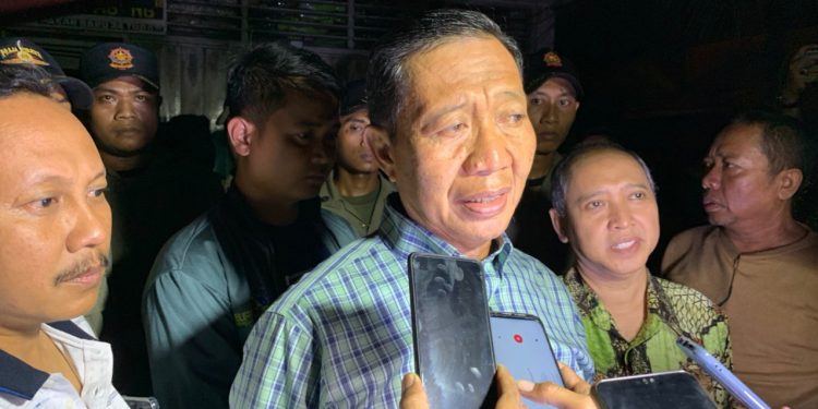 Pasar Baru Tuban Terbakar. Bupati : Akan Didirikan Kios Sementara , Biar Pedagang Melanjutkan Usahanya.