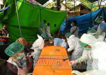 Untuk Keperluan Autopsi , Makam Pria Asal Rembang di Bongkar Satreskrim Polres Tuban