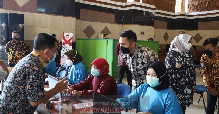 Kadis Kesehatan Tuban Kawal Vaksinasi massal