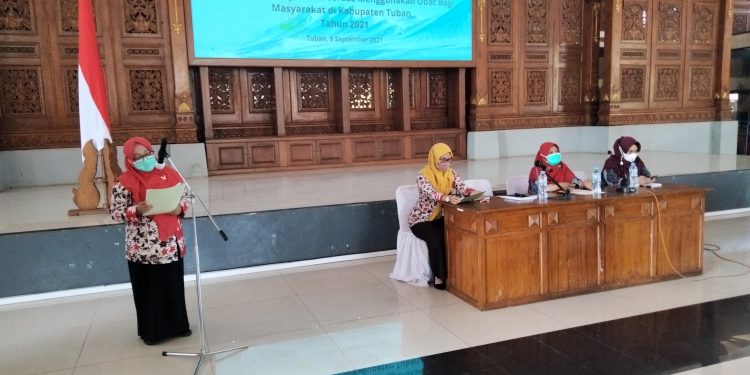 Komunikasi Informasi dan Edukasi (KIE) Keamanan Pangan dan Cerdas Menggunakan Obat bagi Masyarakat di Kabupaten Tuban Tahun 2021