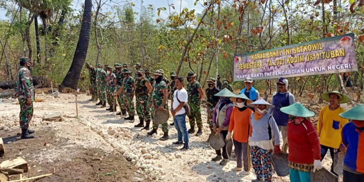 Karya Bakti TNI Pengabdian Untuk Negeri di Genaharjo ditinjau Langsung Oleh Kasdim 0811 Tuban