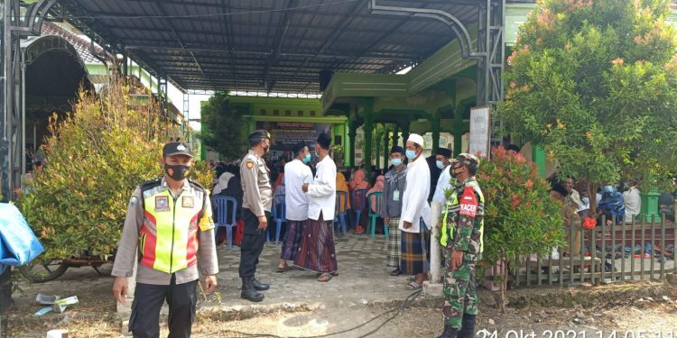 Pastikan Prokes di Kegiatan Maulid Nabi SAW, Tiga Pilar Kecamatan Grabagan Lakukan Pemantauan