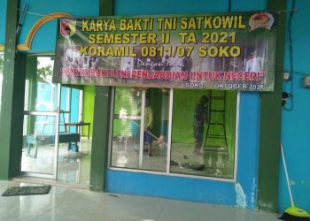Karya Bakti Babinsa Koramil 0811/07 Soko Tuban Bersama Warga Perindah Mushola