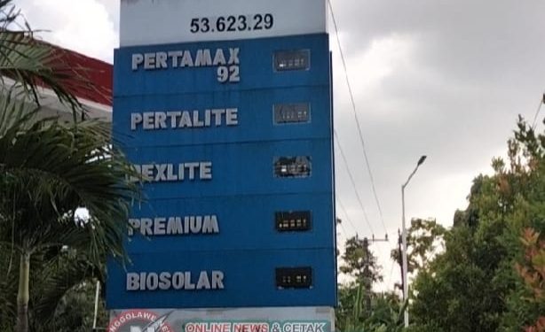 SPBU 53.623.29 Semanding di Duga Legalkan Pembelian Pertalite Dalam Jumlah Besar Menggunakan Jirigen Plastik