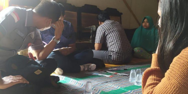 Tipikor Polres Tuban Datangi Keluarga Penerima Manfaat (KPM) Desa Tluwe