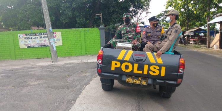 Babinsa Koramil 15 Jenu, Patroli Bersama Himbau warga Ajak Warga Vaksin
