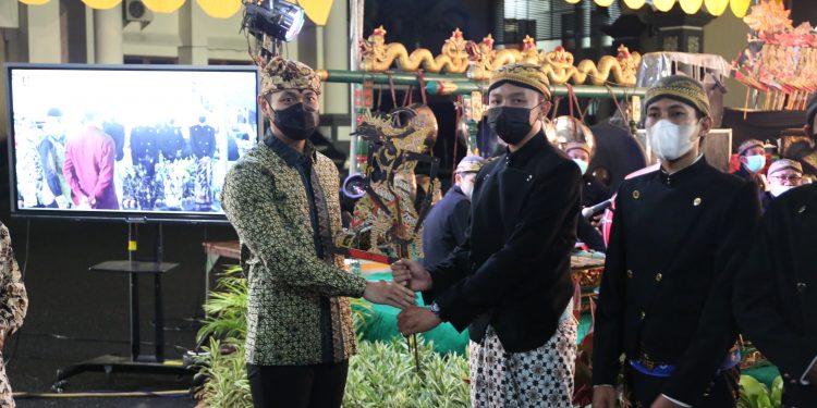 Ajak Masyarakat Lestarikan Budaya, Mas Bupati Apresiasi Dalcil Asal Kenduruan