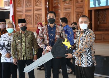 Ingat!!! Pajak Untuk Pembangunan Daerah, Bupati Tuban Harap Ada Peningkatan