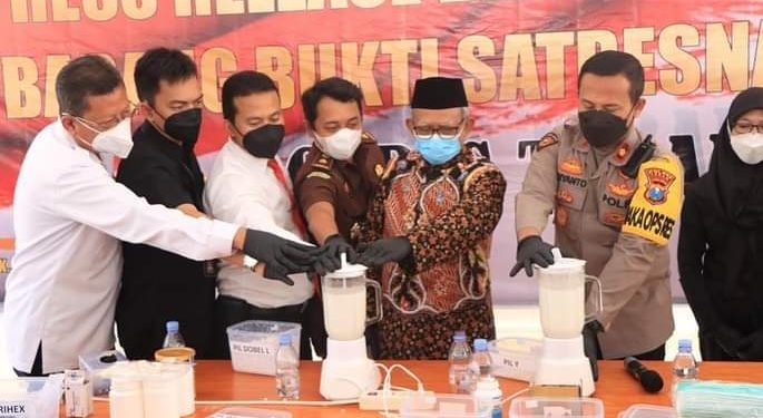 Polres Tuban Jelang Akhir Tahun Musnahkan Puluhan Ribu Barang Bukti Pil Berbagai Jenis