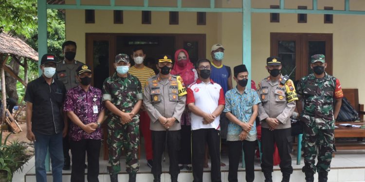 Dandim 0811 Bersama kapolres Tuban Tinjau Vaksinasi Di Lingkungan Wire