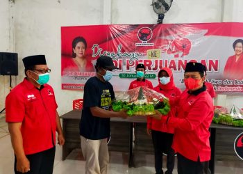 DPC PDI Perjuangan Kabupaten Tuban Peringati HUT PDIP ke-49 Dengan Potong Tumpeng Ketua dan Sekretaris : Ingatkan Pentingnya Penguatan Ideologi