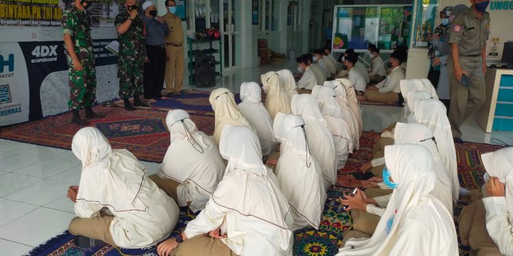 Koramil Tuban Sosialisasikan Rekrutmen TNI AD dari Jalur Santri di Ponpes Bahrul Huda
