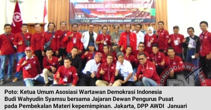 Ketum DPP AWDI Berikan Pembekalan Materi Kepemimpinan