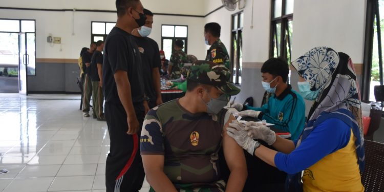 Kodim 0811 Tuban Terima Vaksinasi Dosis ketiga (Booster)