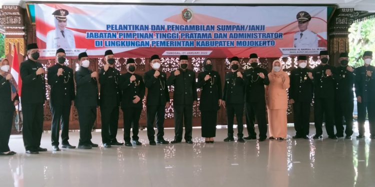 Lantik 23 Pejabatnya, Ini Pesan Bupati Mojokerto Ikfina