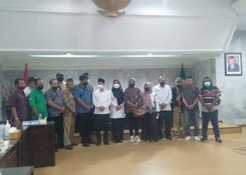 Bupati Ikfina dan Wabup Gus Barra Audiensi Dengan Aliansi LSM Bersatu Mojokerto