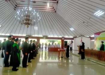 Lantik 30 Pejabat Pemkab Bojonegoro, Ini Pesan Bupati Anna