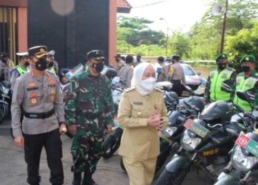 Pimpin Apel Pasukan Pamor Keris Bupati Bojonegoro Bacakan Amanat Gubernur