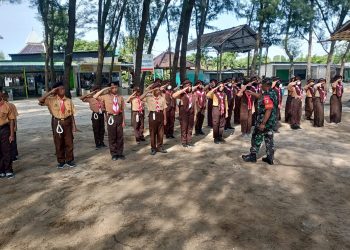 Berikan Pembekalan Wasbang  Serka Sabari Ajak Pelajar Jauhi Narkoba