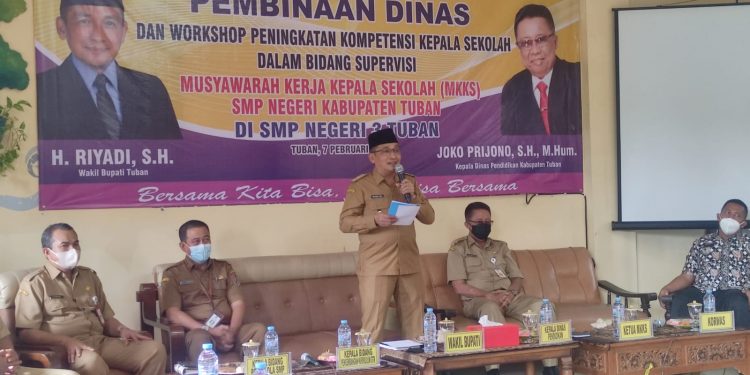 Hadiri MKKS SMP Negeri Tuban, Wabup Inginkan Inovasi Pada Sektor Pendidikan