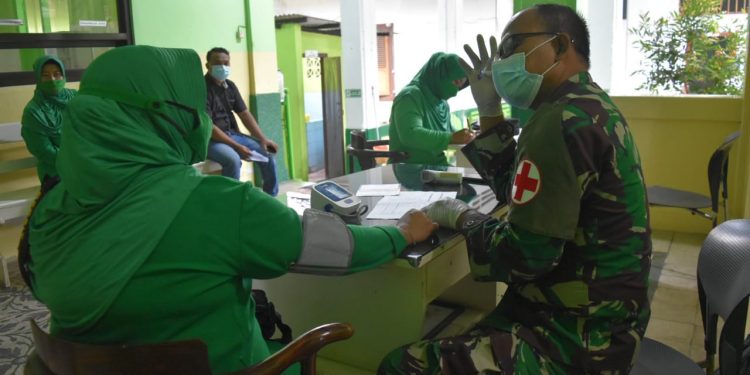 Cegah Omicron, Persit KCK Cab. XXVI Ikut Vaksin Booster