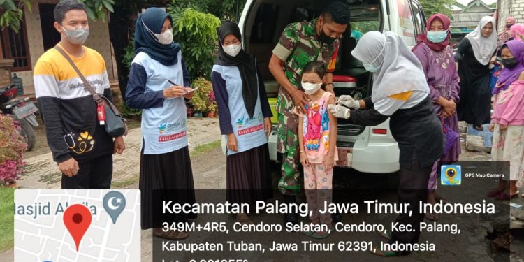 Penuhi Capaian Vaksinasi, Babinsa Koramil 02 Palang Bersama Satgas Covid 19 Keliling Pakai Mobil Vaksin Pedesaan