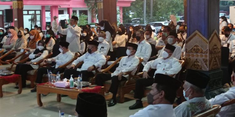 Sebagai Pembicara Pada Peringatan Isro’ Mi’roj 1443 H Pemerintah Kabupaten Mojokerto, Ini Pesan KH. Marzuki Mustamar