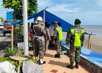 TNI-Polri Tuban Patroli Penegakan Disiplin Protokol Kesehatan