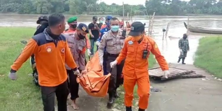 Akhirnya Pencarian Korban Tenggelam di Sungai Bengawan Solo Ditemukan