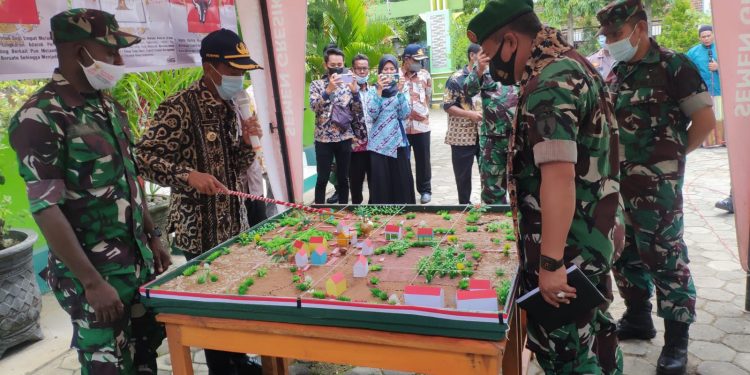 Tim Wasev Korem 082/CPYJ Kunjungi Kampung Pancasila di Tuban
