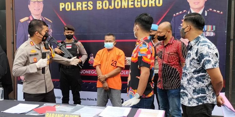 Seorang Pria Kedapatan Nyolong Inventaris Masjid ditangkap Polisi