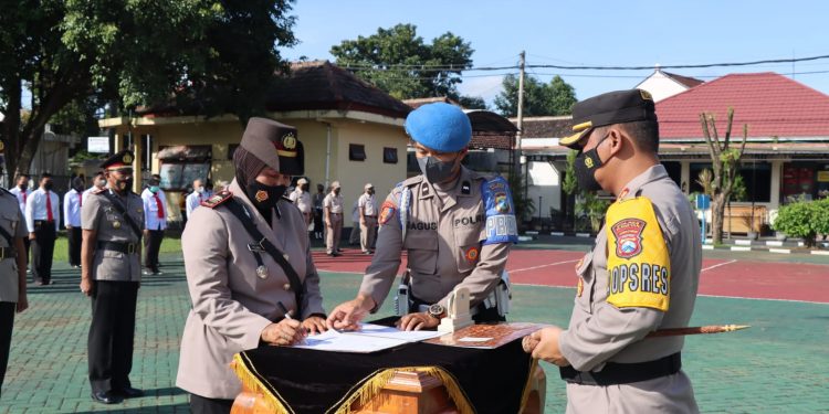 Kapolres Magetan Pimpin Sertijab Pergantian Kapolsek Jajaran Di Polres Magetan