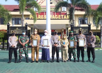 Plaosan Tempati Urutan Tertinggi Pencapaian Vaksinasi, Kapolres Beri Penghargaan