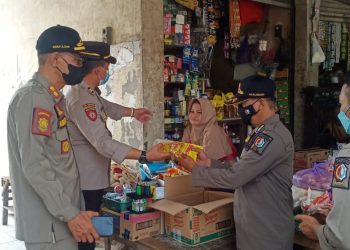 Menjelang Ramadhan, Stok Minyak Goreng Dicek Langsung Kapolsek Margomulyo