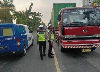 Satlantas Polres Bojonegoro Lakukan Rekayasa Lalin, Antisipasi Kemacetan di  Lamongan