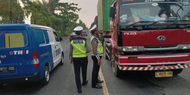 Satlantas Polres Bojonegoro Lakukan Rekayasa Lalin, Antisipasi Kemacetan di  Lamongan