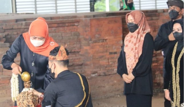 Gubernur Jatim Persembahkan Tanah dan Air Bumi Majapahit Bagi IKN Nusantara