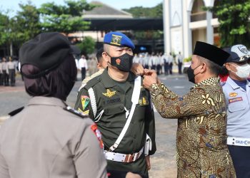 Pimpin Gelar Pasukan, Wabup Didampingi Dandim 0811 dan Kapolres Tuban