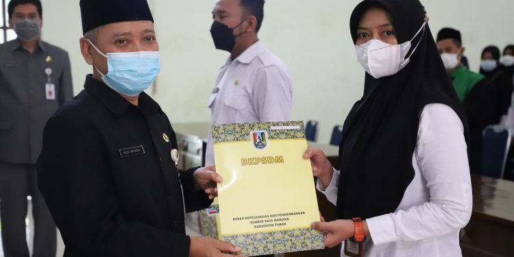 Sekda Tuban Lantik dan Ambil Sumpah 138 ASN Tempati Jabatan Fungsional Tertentu
