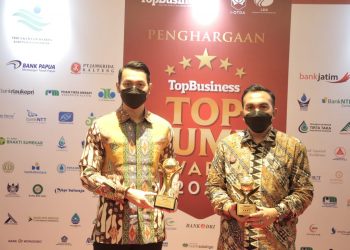 BUPATI TUBAN RAIH TOP PEMBINA BUMD AWARD 2022